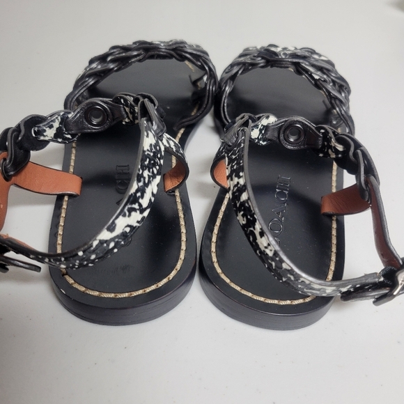 Coach Sandals With Coach Link Size 5B. - Picture 7 of 14